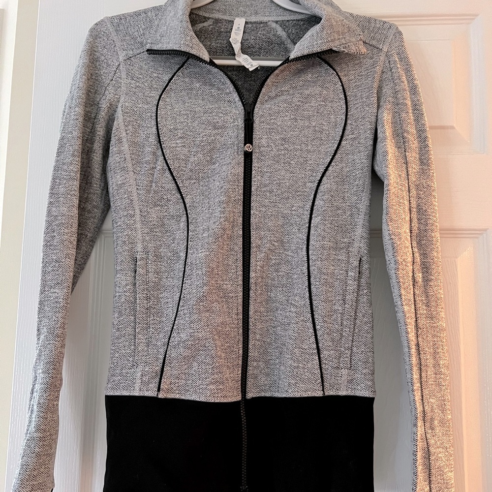 Lululemon - Full Zip Jacket - Activewear